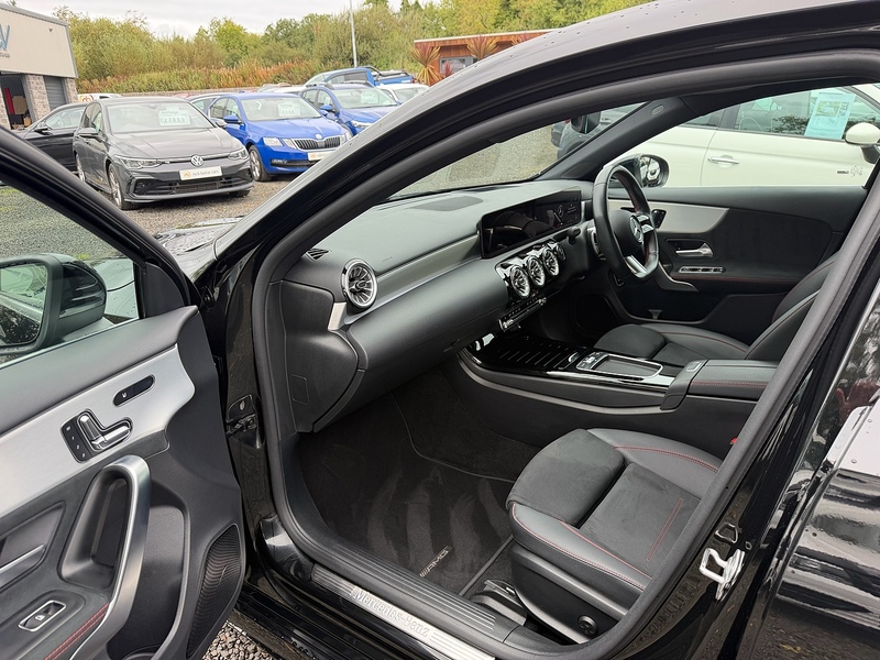 Mercedes-Benz A Class A250e AMG Line - U4261