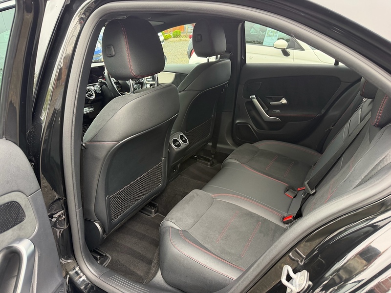 Mercedes-Benz A Class A250e AMG Line - U4261