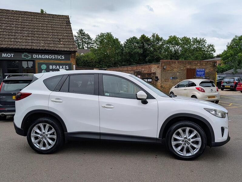 Mazda 2.0 SKYACTIV-G Sport SUV 5dr Petrol Manual Euro 5 (s/s) (165 ps)