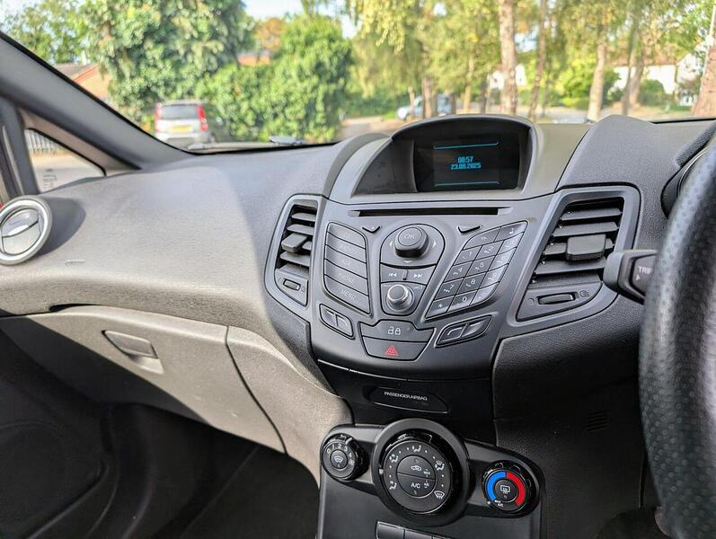 Ford 1.6T EcoBoost ST-1 Hatchback 3dr Petrol Manual Euro 5 (182 ps)