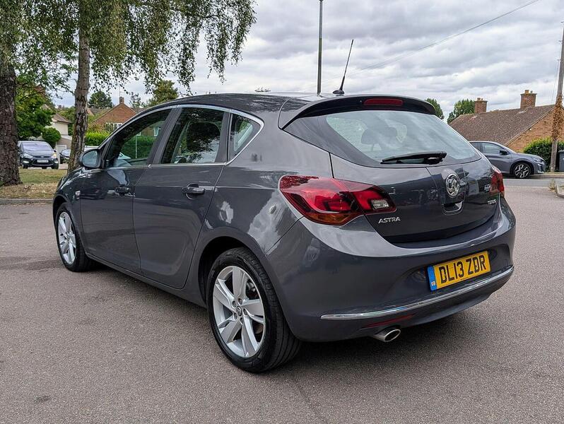 Vauxhall 1.4T 16v SRi Hatchback 5dr Petrol Manual Euro 5 (140 ps)