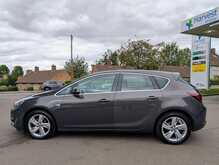 Vauxhall Astra 1.4T 16v SRi 5dr Petrol Manual