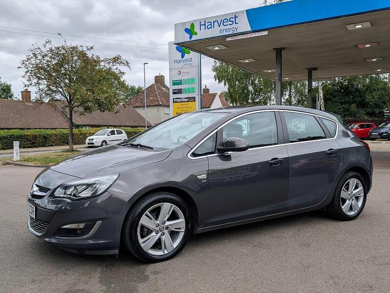 Vauxhall 1.4T 16v SRi Hatchback 5dr Petrol Manual Euro 5 (140 ps)