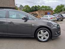 Vauxhall Astra 1.4T 16v SRi 5dr Petrol Manual