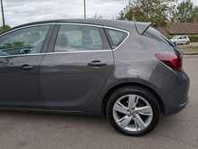Vauxhall Astra 1.4T 16v SRi 5dr Petrol Manual