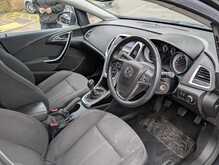Vauxhall Astra 1.4T 16v SRi 5dr Petrol Manual