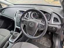 Vauxhall Astra 1.4T 16v SRi 5dr Petrol Manual