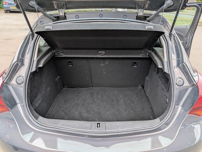 Vauxhall 1.4T 16v SRi Hatchback 5dr Petrol Manual Euro 5 (140 ps)