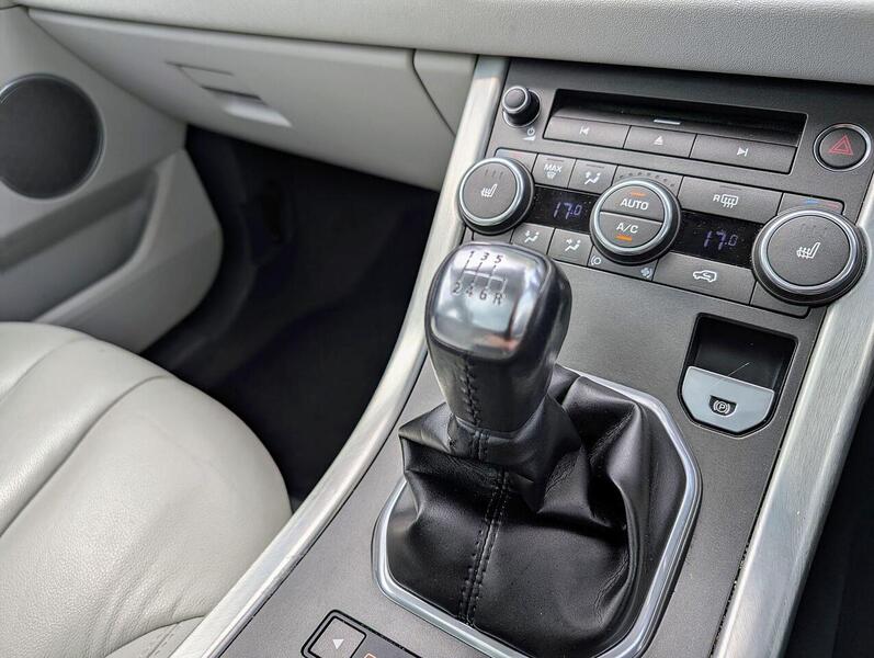 Land Rover 2.2 SD4 Pure SUV 5dr Diesel Manual 4WD Euro 5 (s/s) (190 ps)