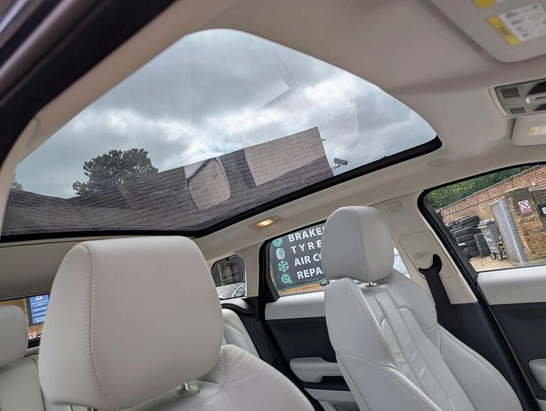 Land Rover 2.2 SD4 Pure SUV 5dr Diesel Manual 4WD Euro 5 (s/s) (190 ps)