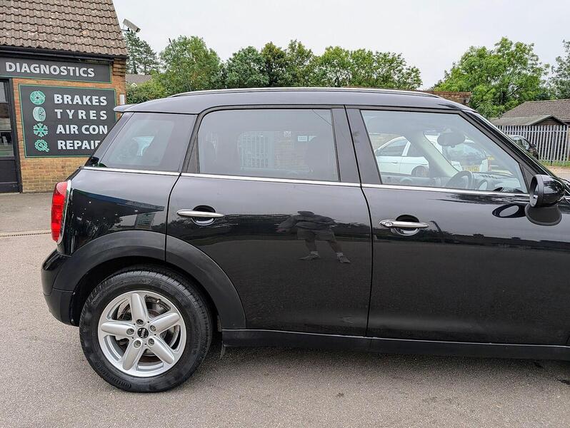 MINI 1.6 One D SUV 5dr Diesel Manual Euro 5 (s/s) (90 ps)