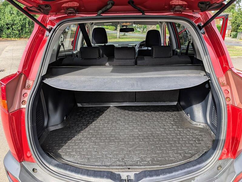 Toyota 2.0 D-4D Business Edition SUV 5dr Diesel Manual 2WD Euro 5 (s/s) (124 ps)