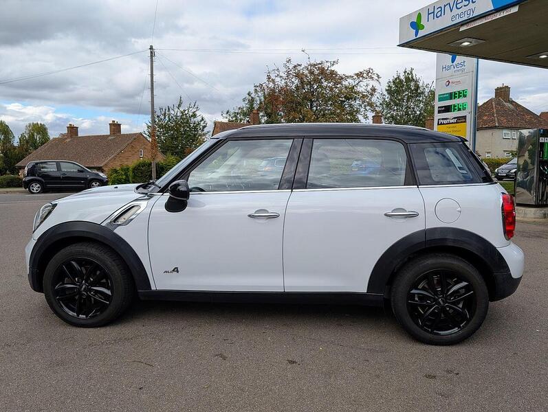 MINI 1.6 Cooper D SUV 5dr Diesel Manual ALL4 Euro 5 (s/s) (112 ps)