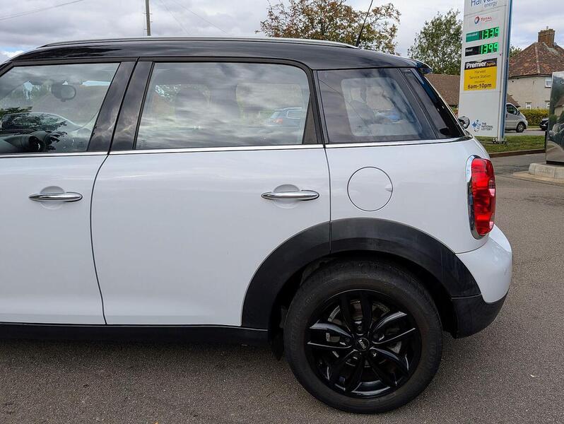 MINI 1.6 Cooper D SUV 5dr Diesel Manual ALL4 Euro 5 (s/s) (112 ps)