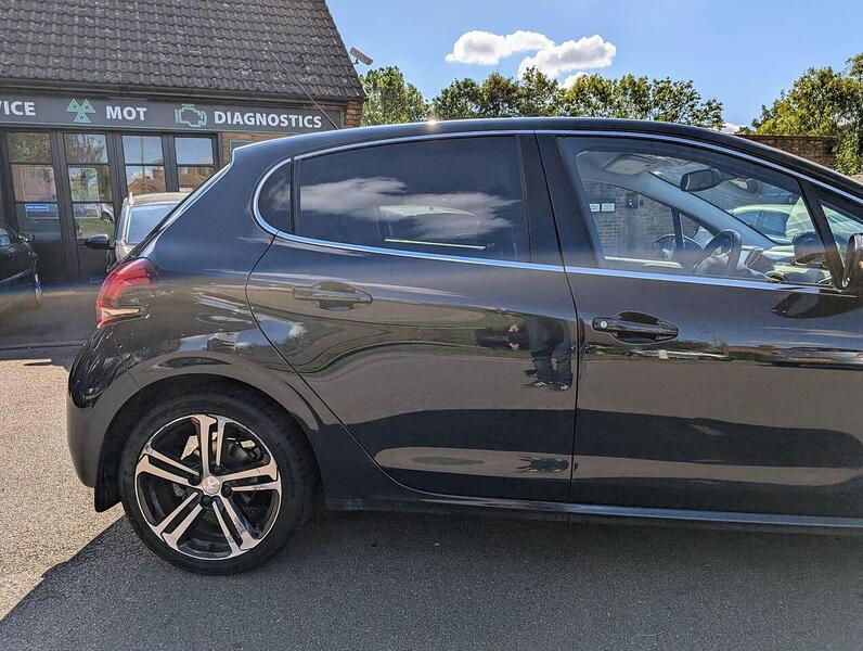 Peugeot 1.6 BlueHDi GT Line Hatchback 5dr Diesel Manual Euro 6 (100 ps)