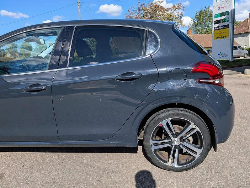 Peugeot 1.6 BlueHDi GT Line Hatchback 5dr Diesel Manual Euro 6 (100 ps)