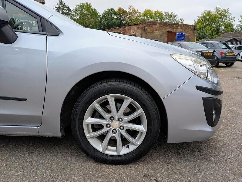 Subaru 1.6i RC Hatchback 5dr Petrol Lineartronic 4WD Euro 5 (s/s) (114 ps)