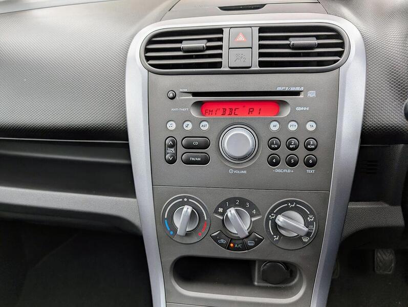 Vauxhall 1.2 VVT ecoFLEX SE MPV 5dr Petrol Manual Euro 5 (94 ps)