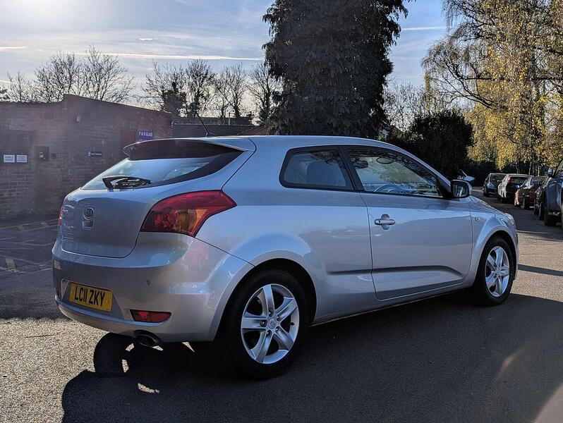 Kia 1.4 VR-7 Hatchback 3dr Petrol Manual (139 g/km, 89 bhp)