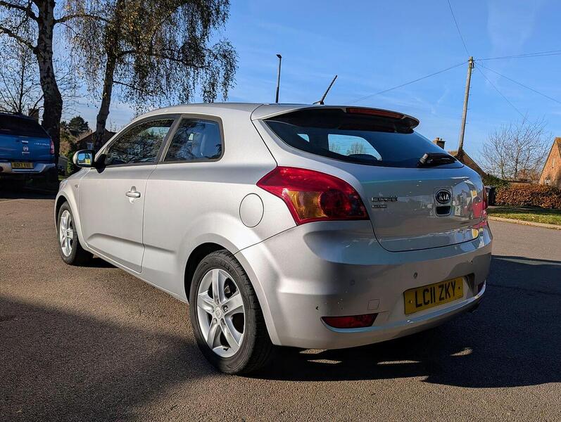 Kia 1.4 VR-7 Hatchback 3dr Petrol Manual (139 g/km, 89 bhp)