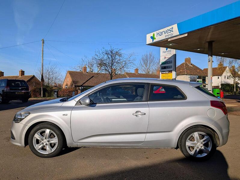 Kia 1.4 VR-7 Hatchback 3dr Petrol Manual (139 g/km, 89 bhp)