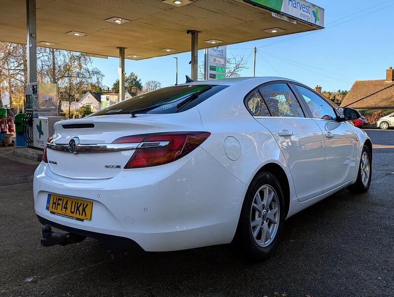 Vauxhall 2.0 CDTi ecoFLEX Design Nav Hatchback 5dr Diesel Manual Euro 5 (s/s) (140 ps)