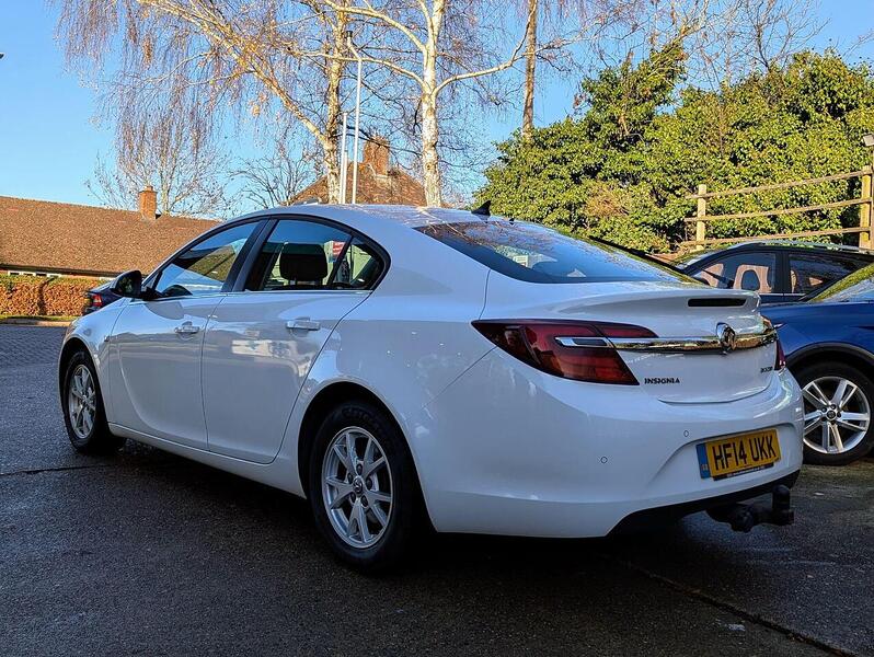 Vauxhall 2.0 CDTi ecoFLEX Design Nav Hatchback 5dr Diesel Manual Euro 5 (s/s) (140 ps)