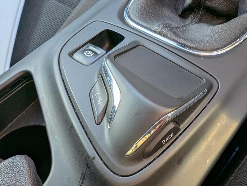 Vauxhall 2.0 CDTi ecoFLEX Design Nav Hatchback 5dr Diesel Manual Euro 5 (s/s) (140 ps)