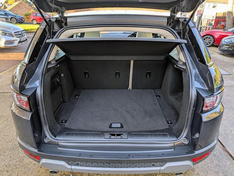 Land Rover 2.2 SD4 Pure SUV 5dr Diesel Auto 4WD Euro 5 (190 ps)