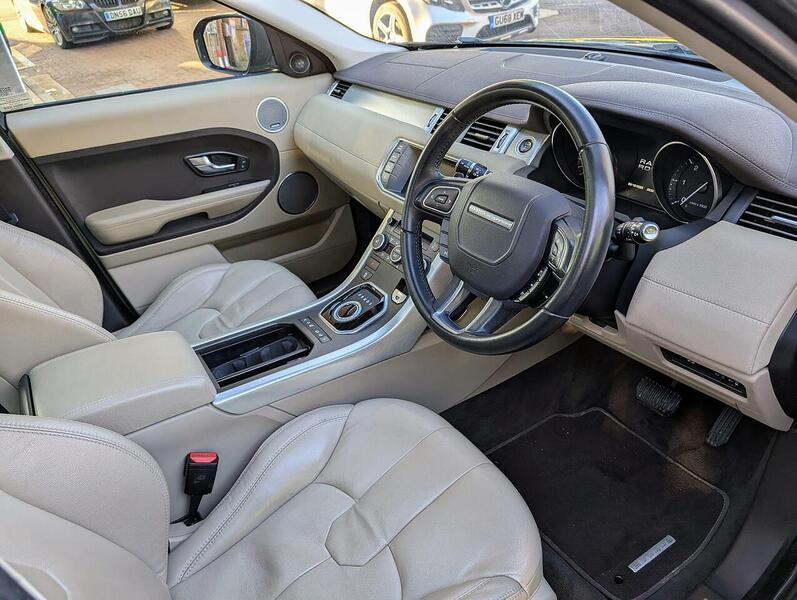 Land Rover 2.2 SD4 Pure SUV 5dr Diesel Auto 4WD Euro 5 (190 ps)