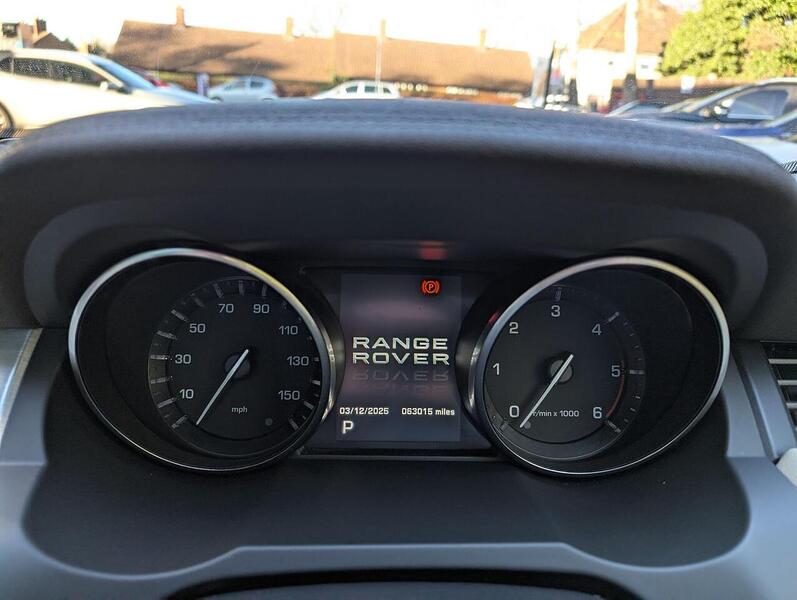 Land Rover 2.2 SD4 Pure SUV 5dr Diesel Auto 4WD Euro 5 (190 ps)