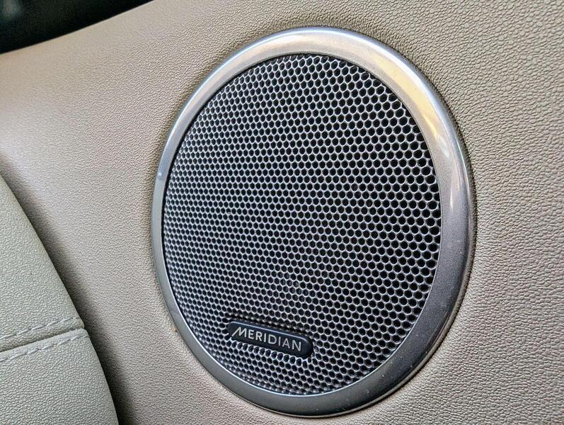 Land Rover 2.2 SD4 Pure SUV 5dr Diesel Auto 4WD Euro 5 (190 ps)