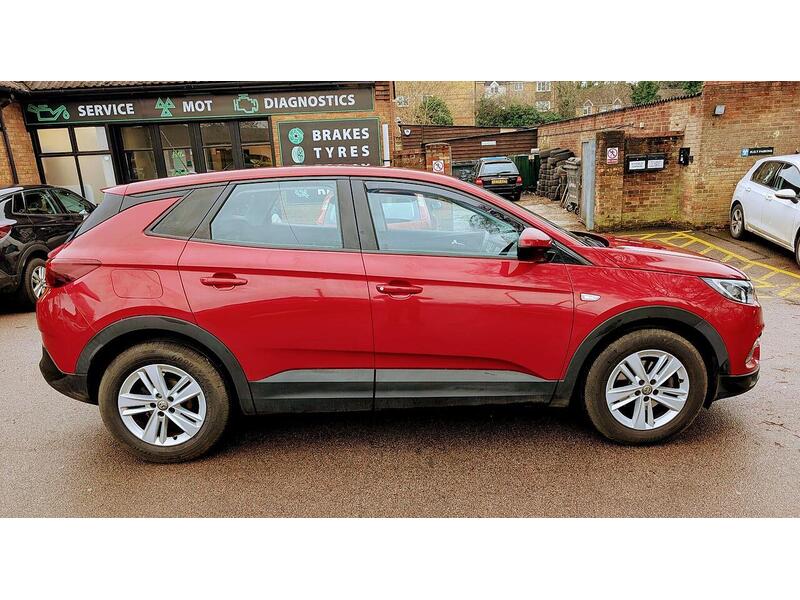 Vauxhall 1.2 Turbo GPF SE SUV 5dr Petrol Manual Euro 6 (s/s) (130 ps)