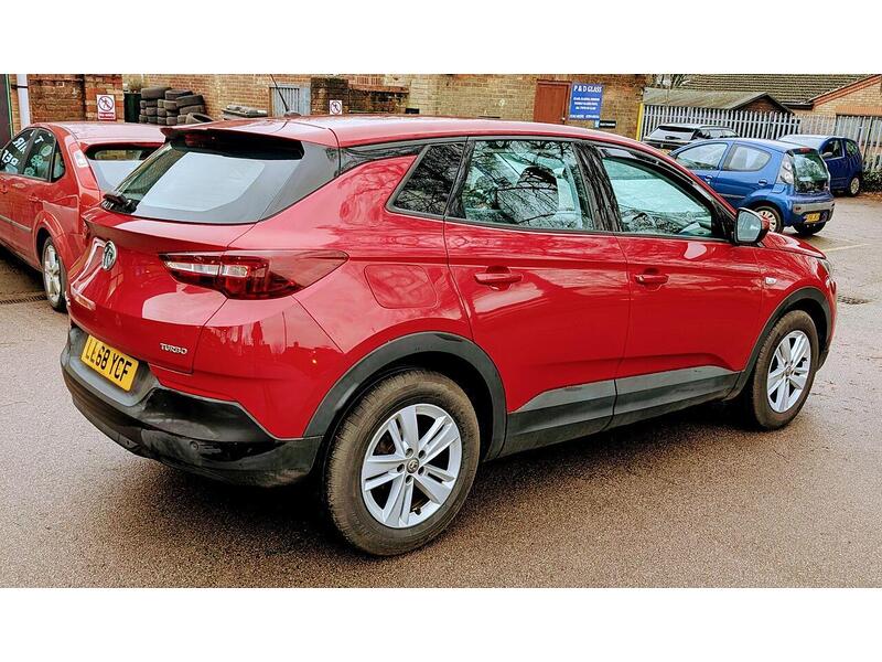 Vauxhall 1.2 Turbo GPF SE SUV 5dr Petrol Manual Euro 6 (s/s) (130 ps)