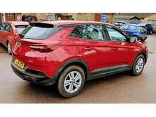 Vauxhall Grandland X 1.2 Turbo GPF SE SUV 5dr Petrol Manual Euro 6 (s/s) (130 ps) 
