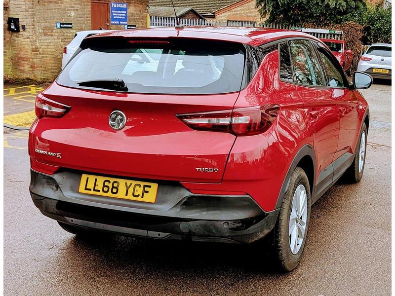 Vauxhall 1.2 Turbo GPF SE SUV 5dr Petrol Manual Euro 6 (s/s) (130 ps)