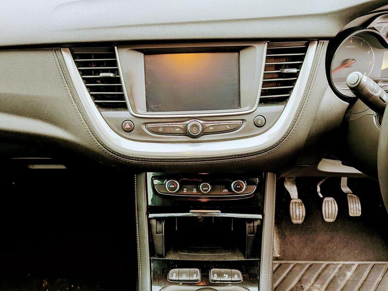 Vauxhall 1.2 Turbo GPF SE SUV 5dr Petrol Manual Euro 6 (s/s) (130 ps)