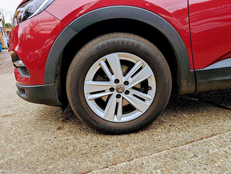 Vauxhall 1.2 Turbo GPF SE SUV 5dr Petrol Manual Euro 6 (s/s) (130 ps)