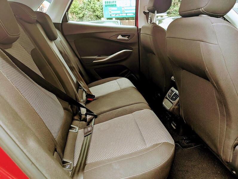 Vauxhall 1.2 Turbo GPF SE SUV 5dr Petrol Manual Euro 6 (s/s) (130 ps)
