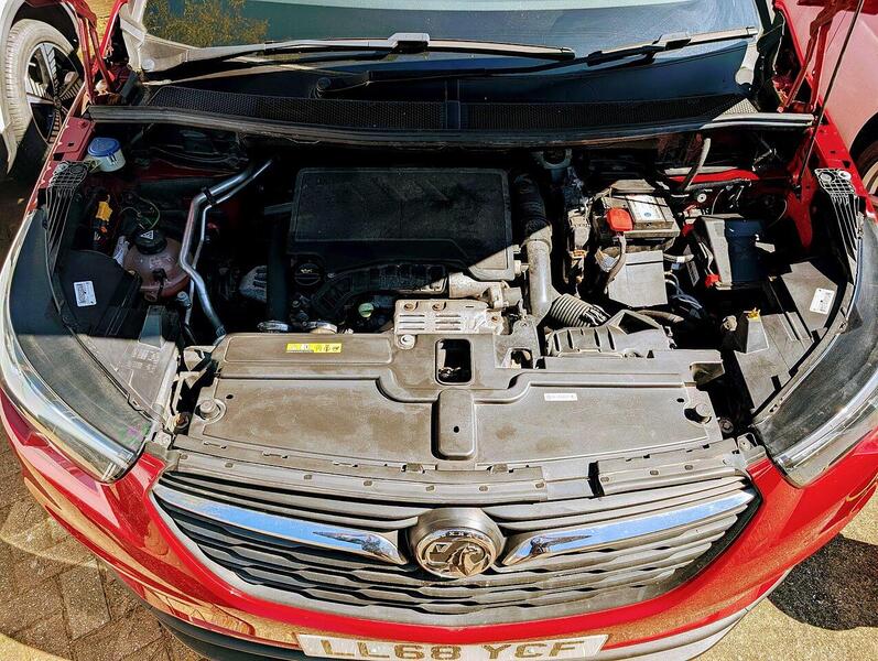 Vauxhall 1.2 Turbo GPF SE SUV 5dr Petrol Manual Euro 6 (s/s) (130 ps)