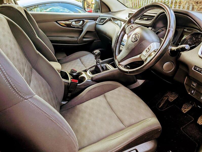 Nissan 1.2 DIG-T N-Connecta SUV 5dr Petrol Manual 2WD Euro 6 (s/s) (115 ps)