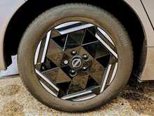 Nissan Leaf 39kWh Acenta Hatchback 5dr Electric Auto (150 ps) 