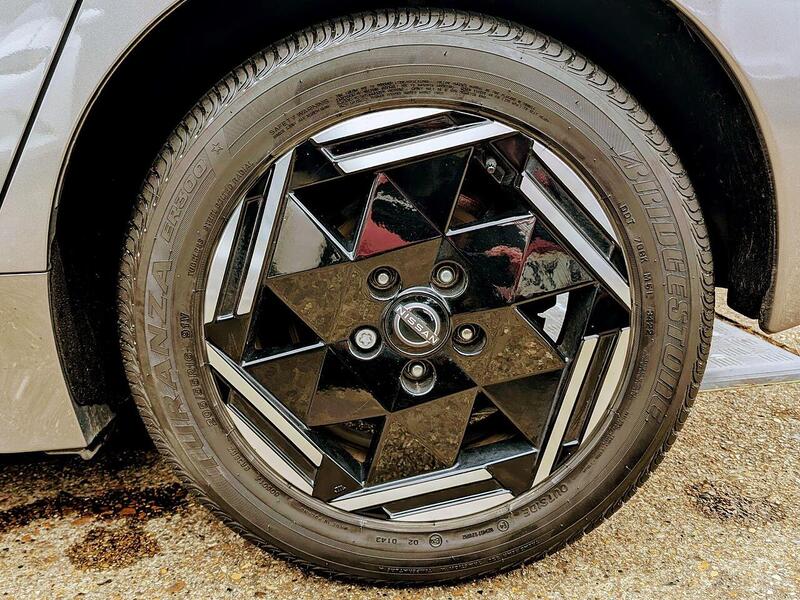 Nissan 39kWh Acenta Hatchback 5dr Electric Auto (150 ps)