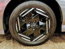 Nissan Leaf 39kWh Acenta Hatchback 5dr Electric Auto (150 ps) 