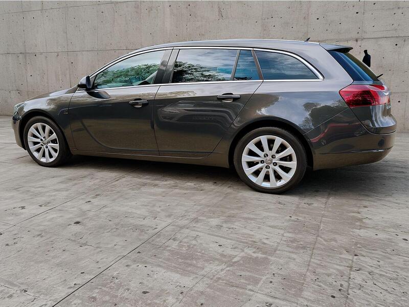 Vauxhall 2.0 CDTi Elite Nav Sports Tourer 5dr Diesel Auto Euro 5 (163 ps)