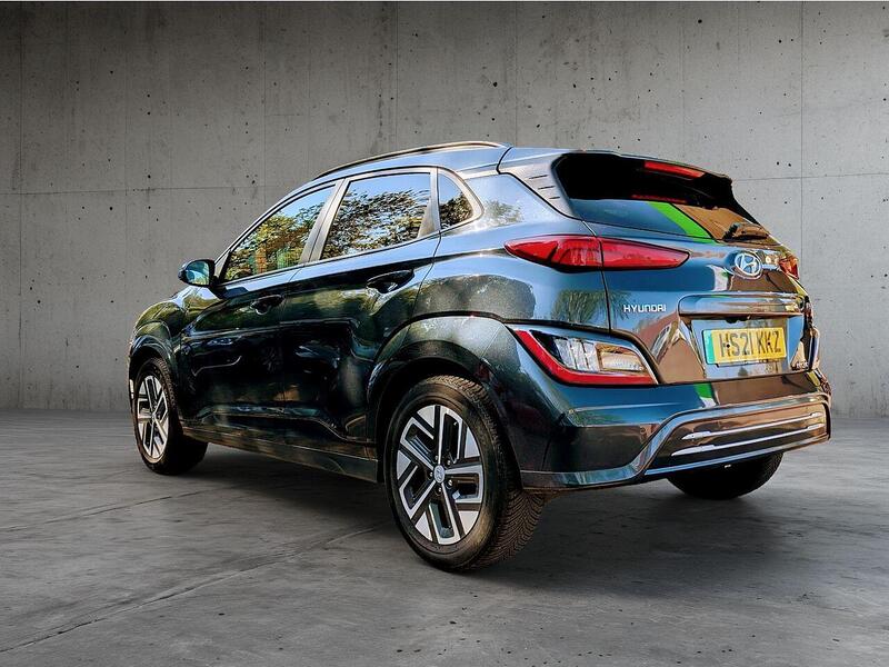 Hyundai 39kWh Premium SUV 5dr Electric Auto (10.5kW Charger) (136 ps)