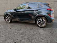 Hyundai KONA 39kWh Premium SUV 5dr Electric Auto (10.5kW Charger) (136 ps) 