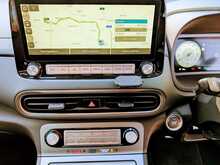 Hyundai KONA 39kWh Premium SUV 5dr Electric Auto (10.5kW Charger) (136 ps) 