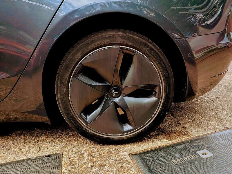 Tesla Standard Range Plus Saloon 4dr Electric Auto RWD (241 bhp)