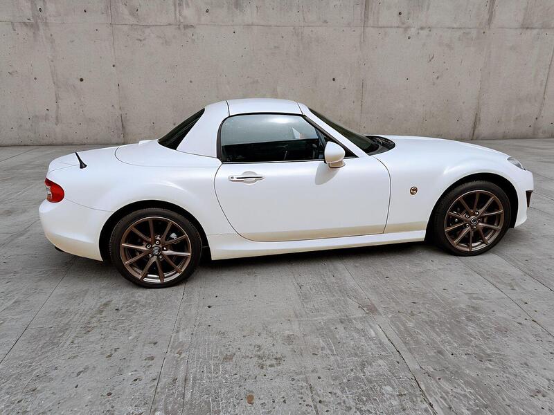 Mazda 2.0i Venture Roadster 2dr Petrol Manual Euro 5 (160 ps)